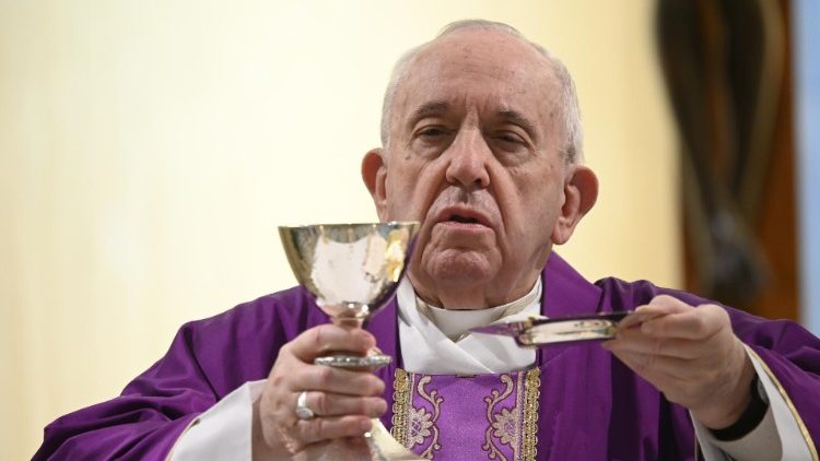 A huszadik "zártkörű" pápai szentmise