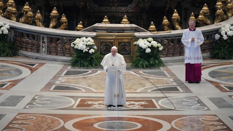 Pave Frans under Urbi et orbi påskedag 2020