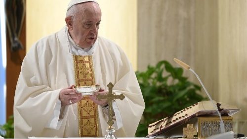 Le Pape prie pour les femmes enceintes et met en garde contre une foi «virtuelle»