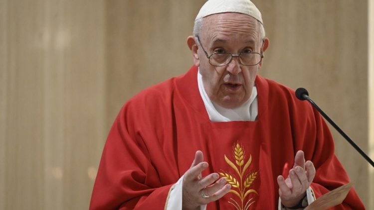 Papież: módlmy się za świadczących usługi pogrzebowe