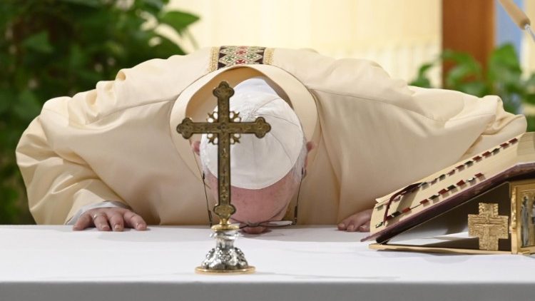 Papst Franziskus bei der Frühmesse an diesem Sonntag