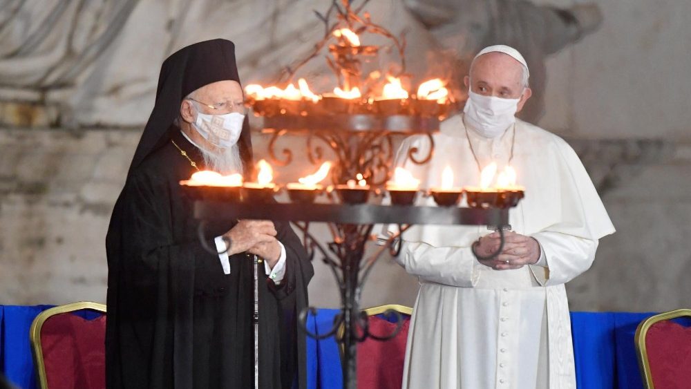 Imagen de archivo: Encuentro internacional por la Paz, Roma 2020. El Papa y el Patriarca Ecuménico Bartolomé I.