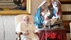 Papa Francisc la audienţa generală de miercuri, 23 decembrie 2020, desfăşurată în Biblioteca din Palatul Apostolic