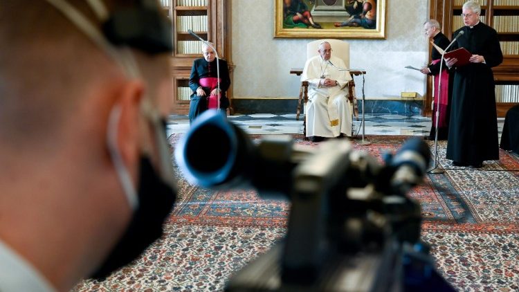 Ватиканские СМИ на общей аудиенции Папы Франциска