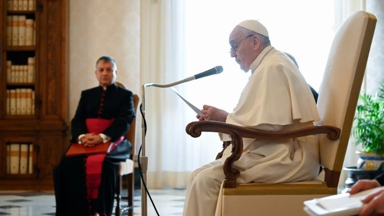 البابا فرنسيس في مقابلته العامة مع المؤمنين