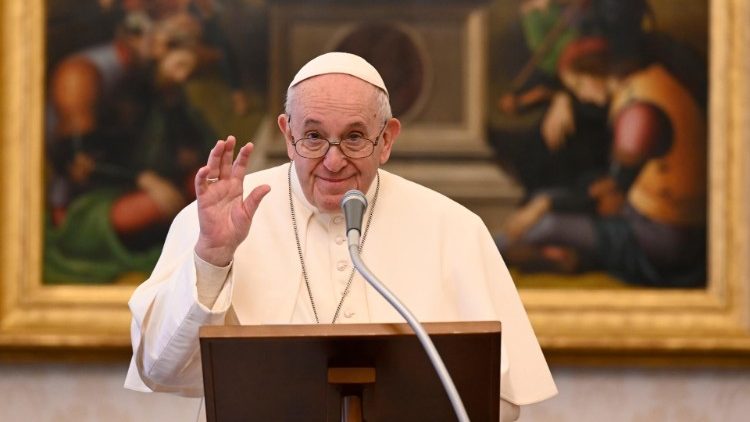 Ángelus del Papa: “la salvación no es automática, requiere la conversión”