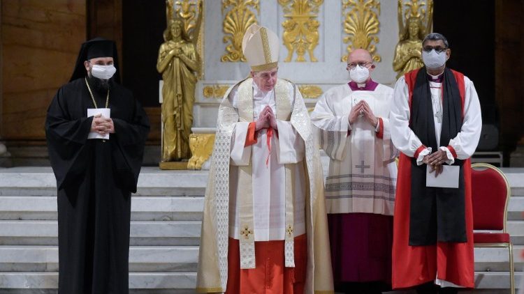 Kardinal Koch (2. von links) mit Vertretern anderer Kirchen bei der Vesper zum Abschluss der Gebetswoche für die Einheit der Christen an diesem Montag