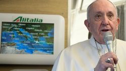 Pápež pri stretnutí s novinármi počas cesty do Iraku - 5. marca 2021