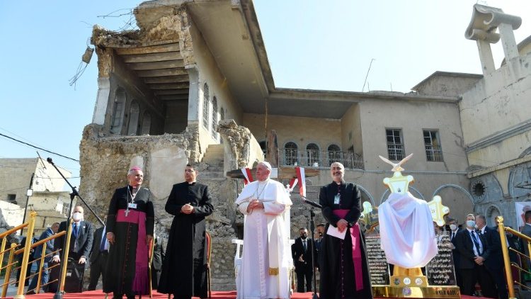 Papa Francesco a Mosul durante il viaggio apostolico nel 2021