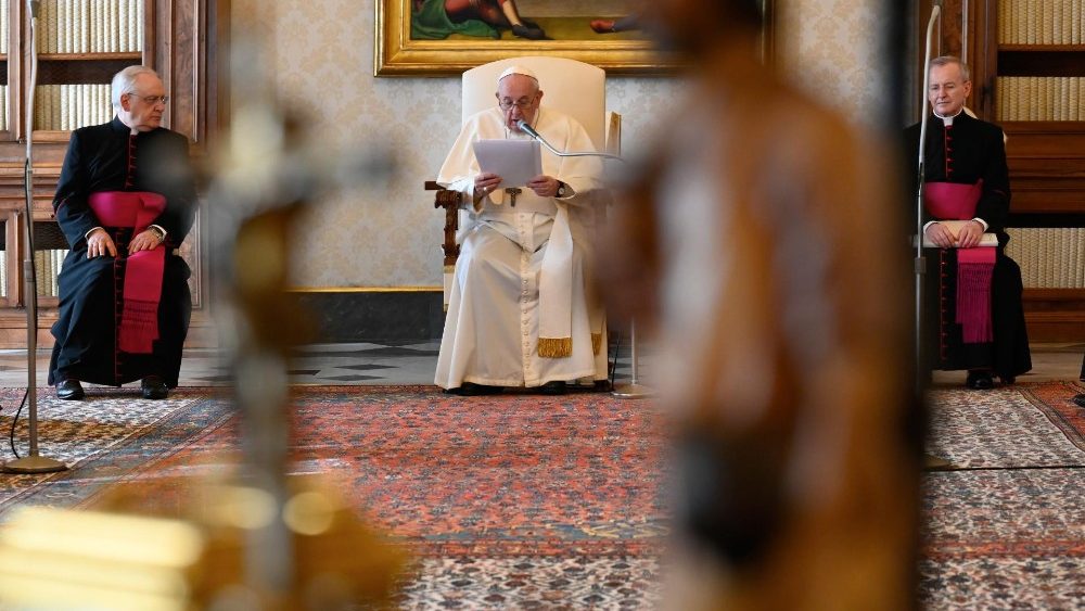 Påven Franciskus, vid onsdagens strömmade allmänna audiens 10 mars, tackar alla som gjorde resan i Irak 5-8 mars möjlig. 