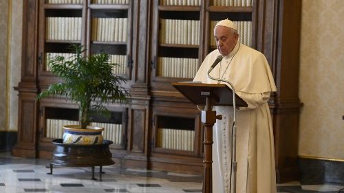 Papież: mafie zastępują wiarę bałwochwalstwem 