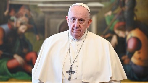 Påven Franciskus vid allmänna audiensen 7 april: Helgonen ber oupphörligt med och för oss i Guds ära