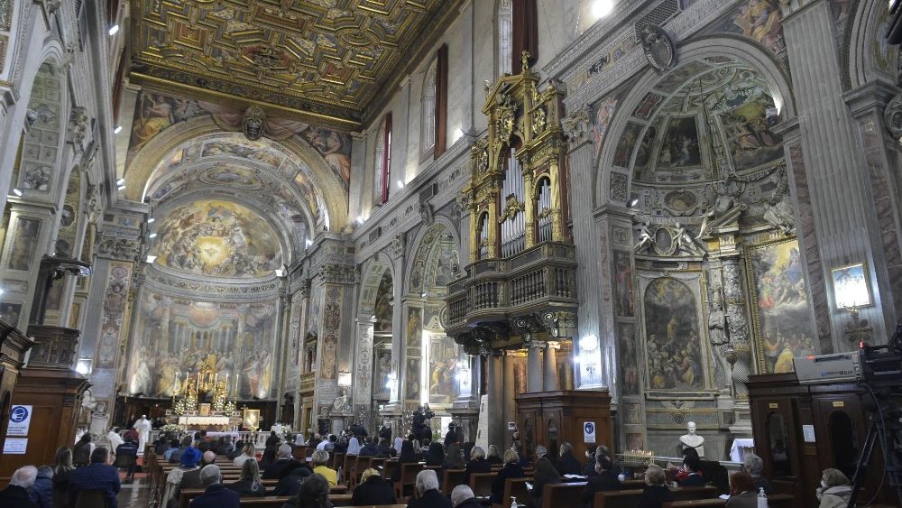 Papež Frančišek med homilijo pri sveti maši v cerkvi Svetega Duha v Sassiji v Rimu.