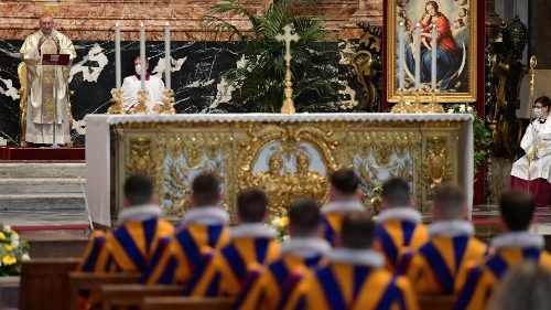 2021.05.06 Santa Messa in occasione del Giuramento della Guardia Svizzera Pontificia celebrata dal card. Parolin