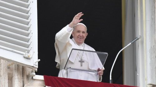 Papst beim Angelus: Eucharistie heilt, weil sie mit Jesus vereint