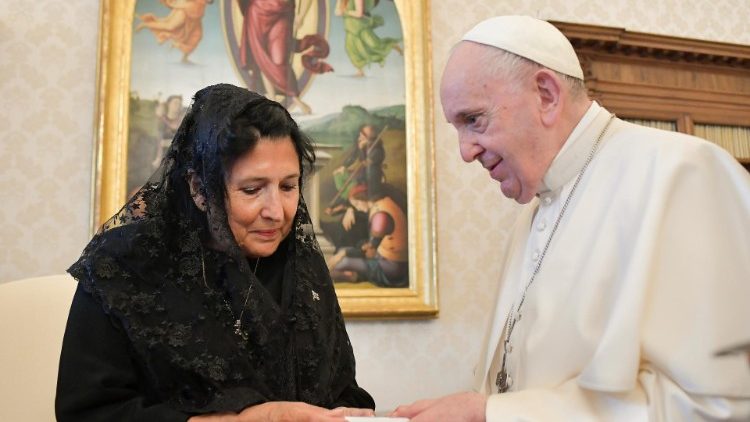Le Pape avec la présidente de la Géorgie Salomé Zourabichvili, ce vendredi 18 juin 2021.