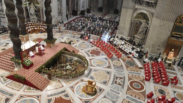 Hacia el Jubileo de San Pedro: recorridos separados para peregrinos y  turistas - Vatican News