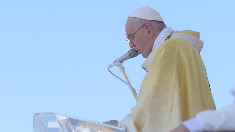Папа падчас св. Імшы ў Будапешце
