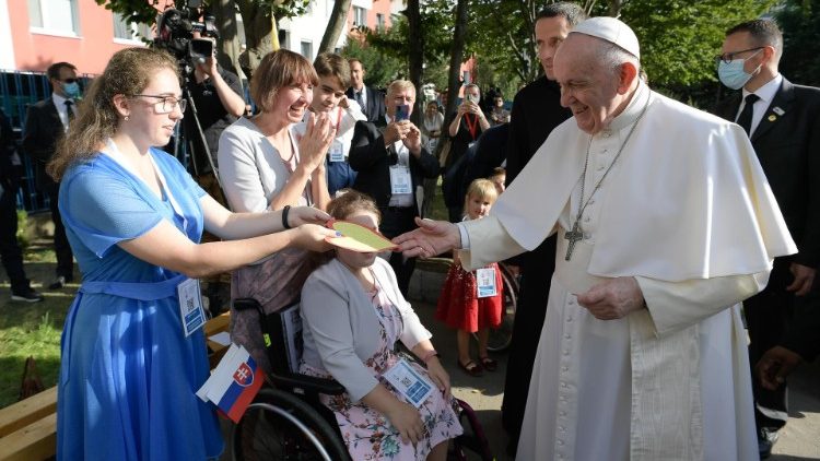 Папа Франциск в "Вифлеемском центре" (Братислава, 13 сентября 2021 г.)