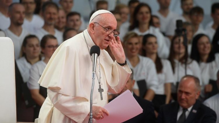 Papst Franziskus bei der Begegnung mit Jugendlichen in der Slowakei