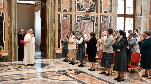 Papież dziękuje Siostrom Miłosierdzia za czułość i współczucie