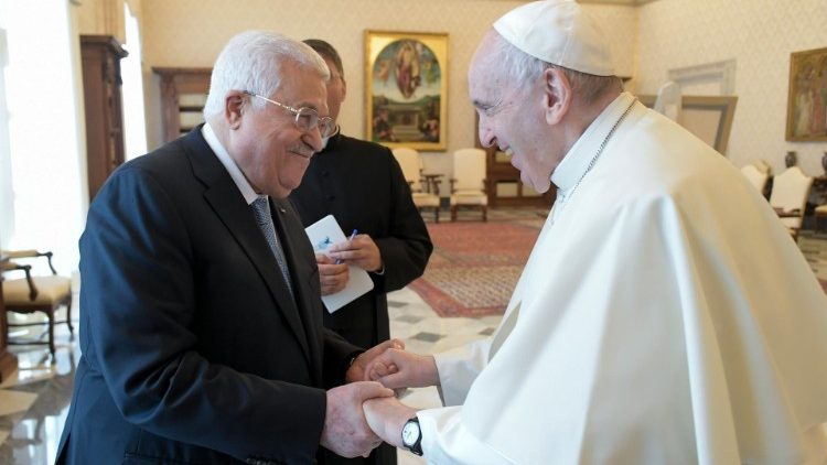 Le Pape François reçoit en audience Mahmoud Abbas, président de l'État de Palestine, le 4 novembre 2021