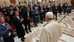 L'udienza del Papa alla Famiglia Paolina