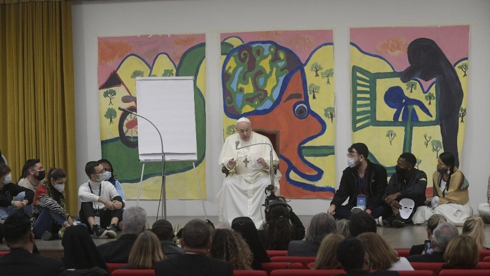 El Papa, con los jóvenes de Scholas