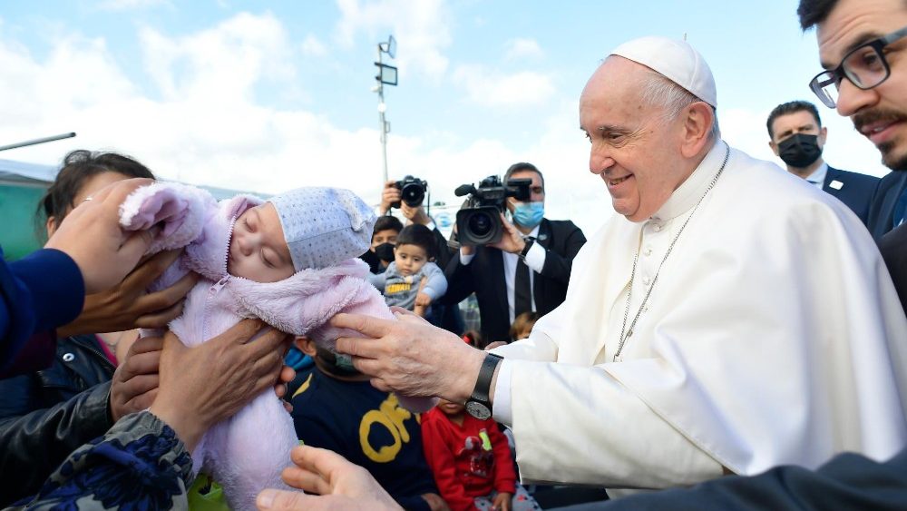 O Papa Francisco durante a visita ao Centro de Refugiados de Mitilene, em Lesbos, na Grécia
