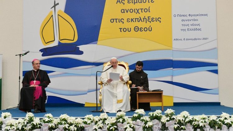 Un momento dell'incontro di Papa Francesco con i giovani della Grecia