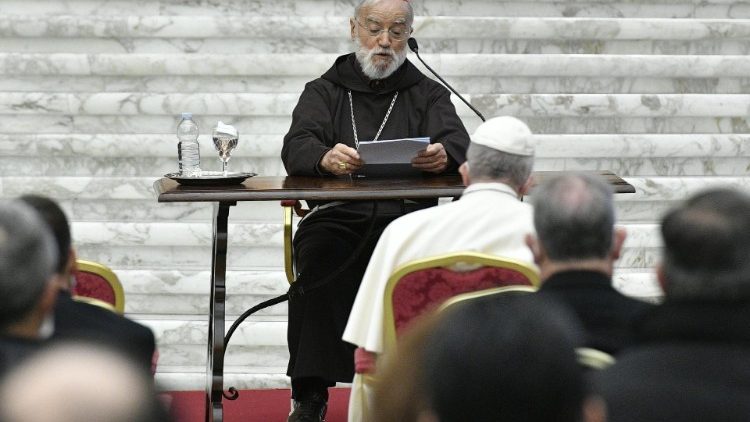 Cardinal Cantalamessa delivers his Advent sermon to the Pope and the Curia