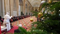 Påvens traditionella möte med den romerska kurian inför julfirandet hölls den 23 december