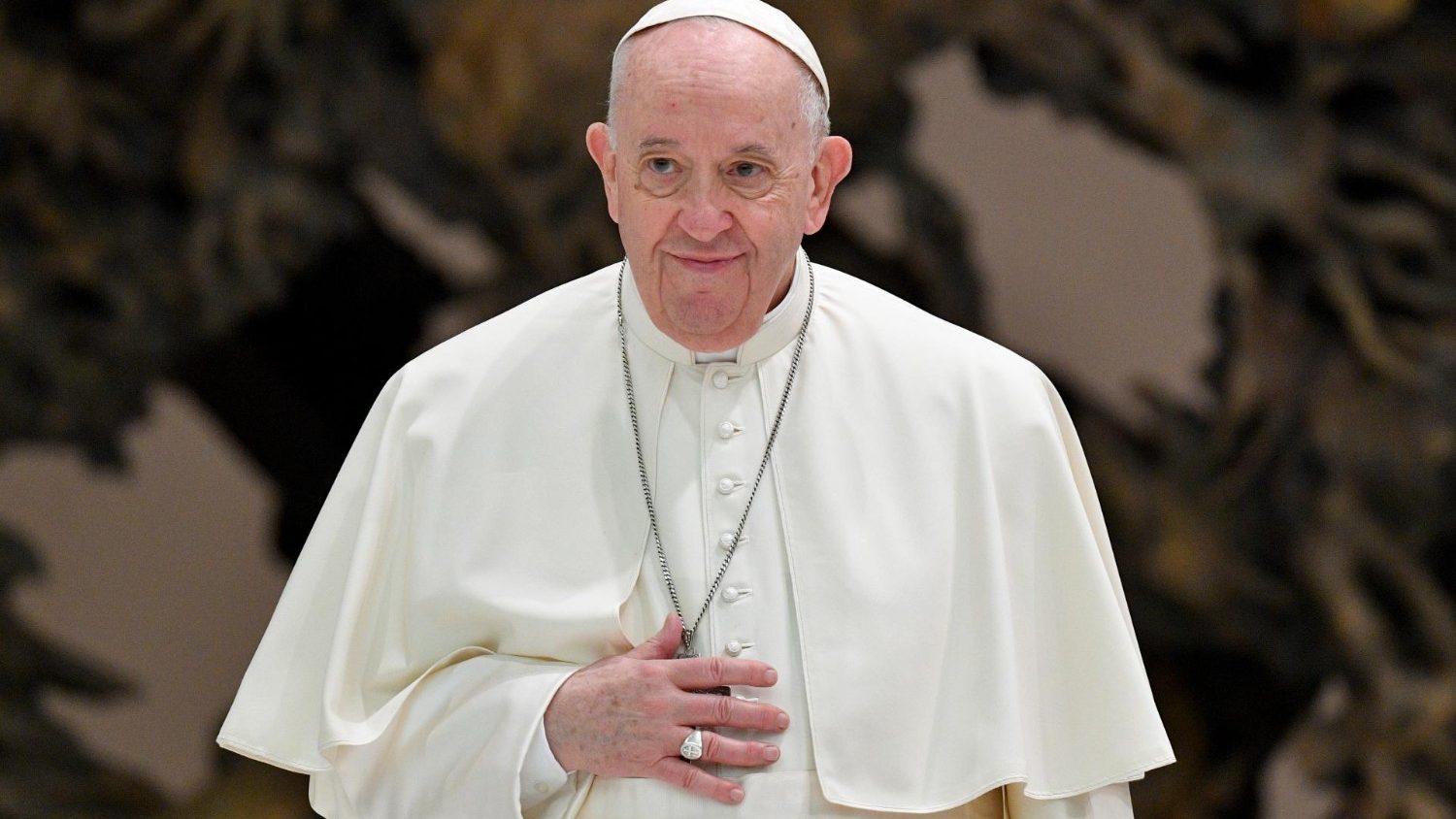 Pope to recite Angelus from residence as health improves
