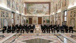 Audiencia del Papa a los miembros del capítulo general de los Clérigos Regulares Teatinos