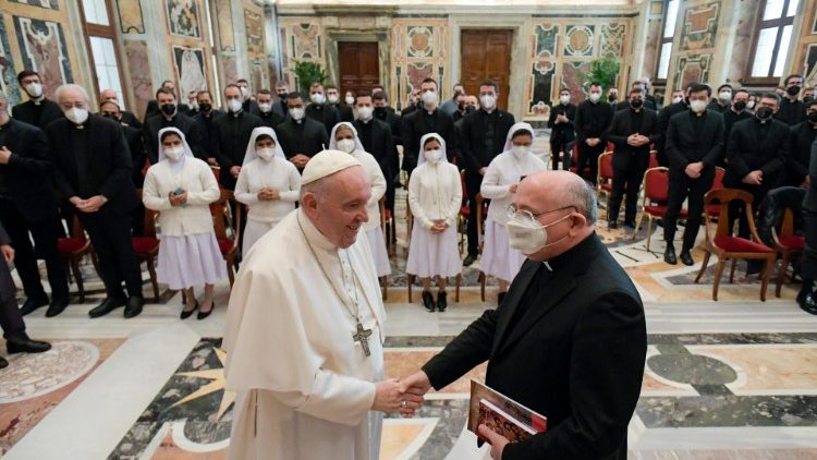 Le Pape et la communauté du séminaire pontifical lombard, lundi 7 février 2022.