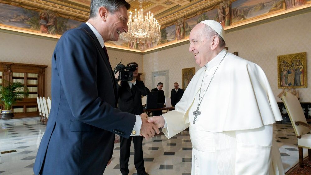 Prezident Slovinska Borut Pahor na audiencii u pápeža (7. feb. 2022)