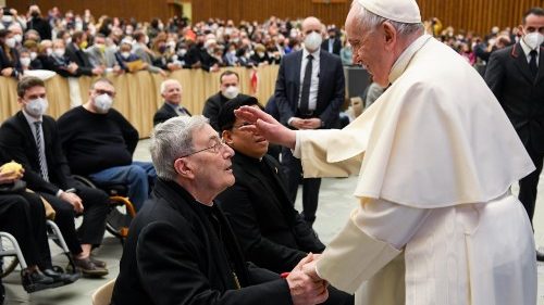 Ferenc pápa új katekézissorozata az idősekről: az idő kegyelme és az életkorok szövetsége