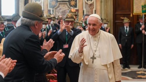 El Papa Francisco recibió en audiencia a la Asociación italiana alpina