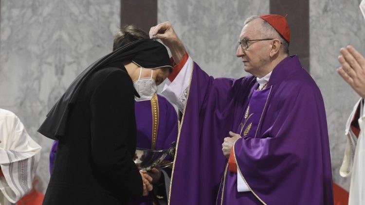 Sláveniu Popolcovej stredy predsedal z pápežovho poverenia kardinál Parolin