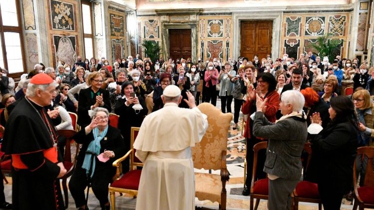 Ferenc pápa fogadta az Olasz Női Központ kongresszusának résztvevőit
