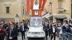 Geleit für den Papst auf Malta