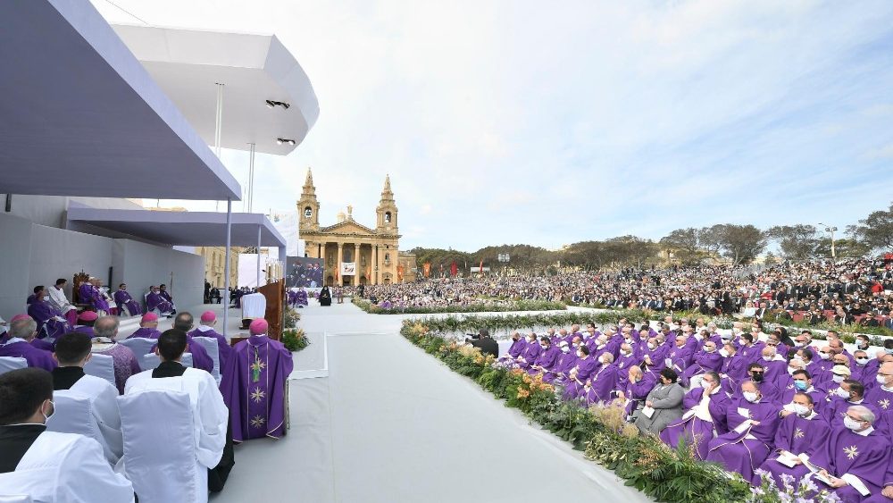 03-04-2022 Viaggio Apostolico a Malta - Santa Messa nel Piazzale dei Granai, in Floriana