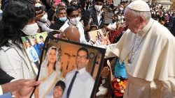 Gedächtnis der Opfer der Osterattentate im Petersdom mit Papst Franziskus