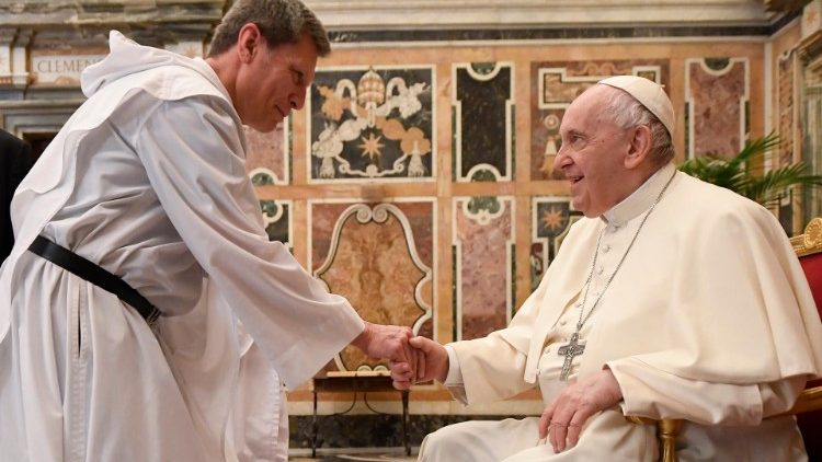 Ferenc pápa fogadja a trinitárius rend tagjait