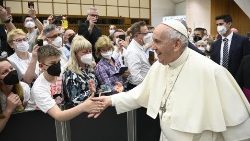 教皇フランシスコとポーランド・ウッチ教区の巡礼団　2022年4月29日　バチカン・パウロ6世ホール