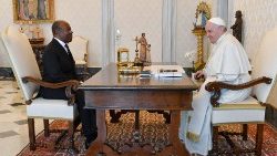 Il Papa con Ali Bongo Ondimba, presidente della Repubblica del Gabon