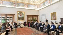 I membri della Pontificia Commissione per la Tutela dei Minori in udienza dal Papa il 29 aprile scorso