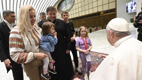Video: Pápež František prijal slovenskú ďakovnú púť