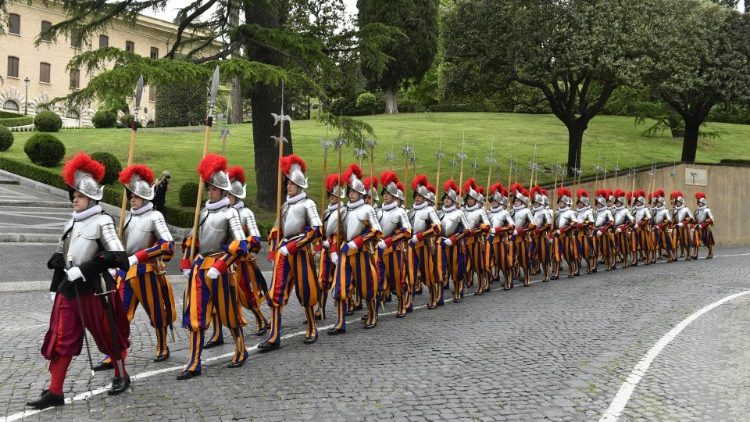 O exército mais antigo do mundo fui fundado por Papa Júlio II em 1506
