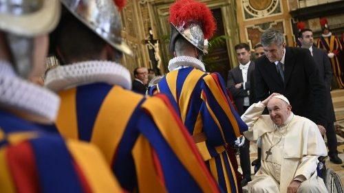 Pope to Swiss Guards: Vatican service a time of brotherhood, growth